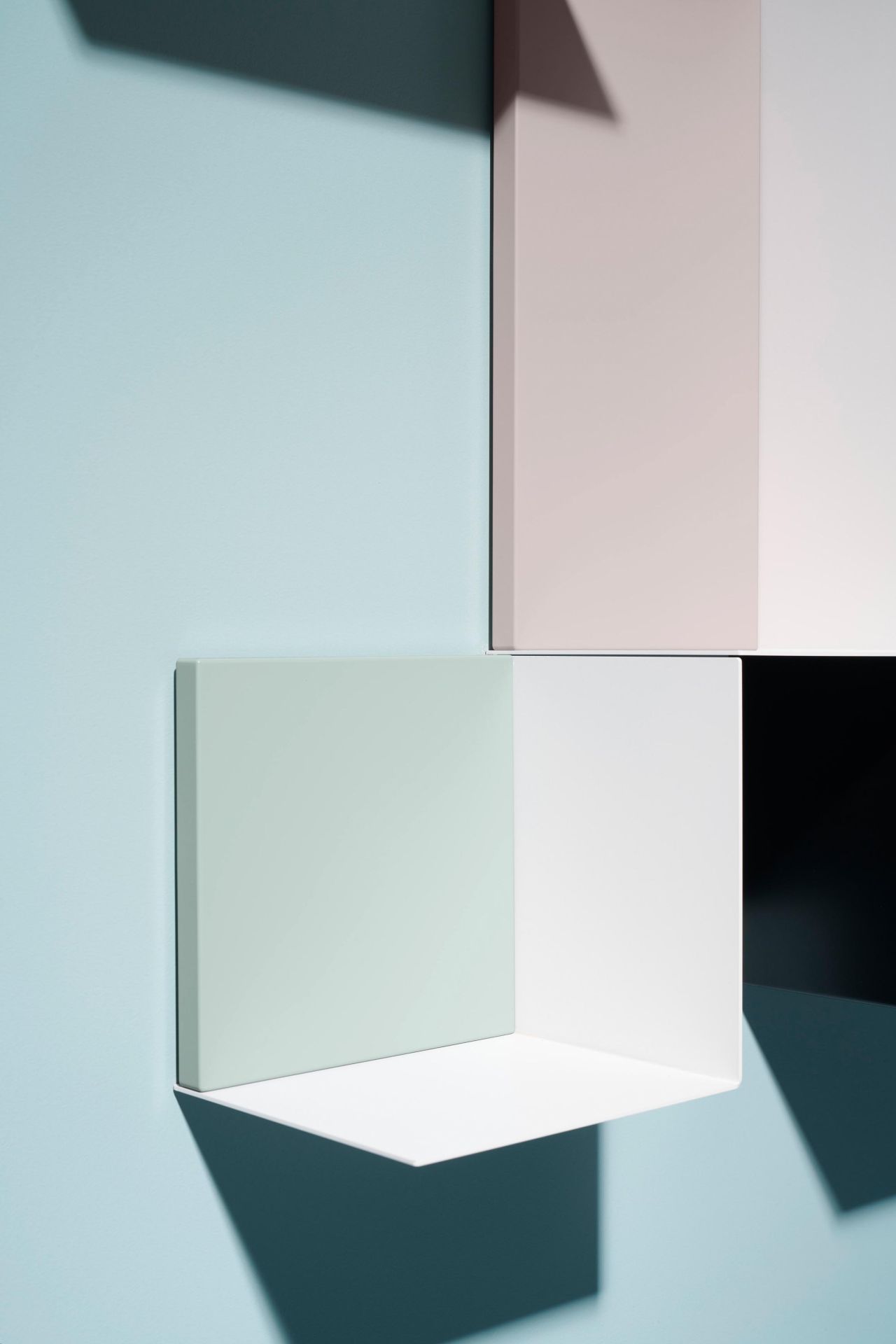 Dado Regalelement von Schönbuch: Wandregal in Pastellfarben, minimalistisches Design für moderne Wohnräume.