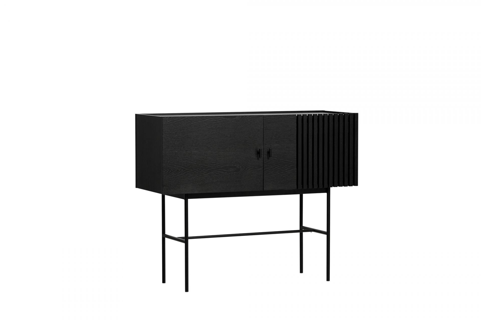 Schwarzes Array Sideboard von Woud (120cm) mit Türen und filigranem Metallgestell. Modernes Möbelstück für Wohnzimmer.