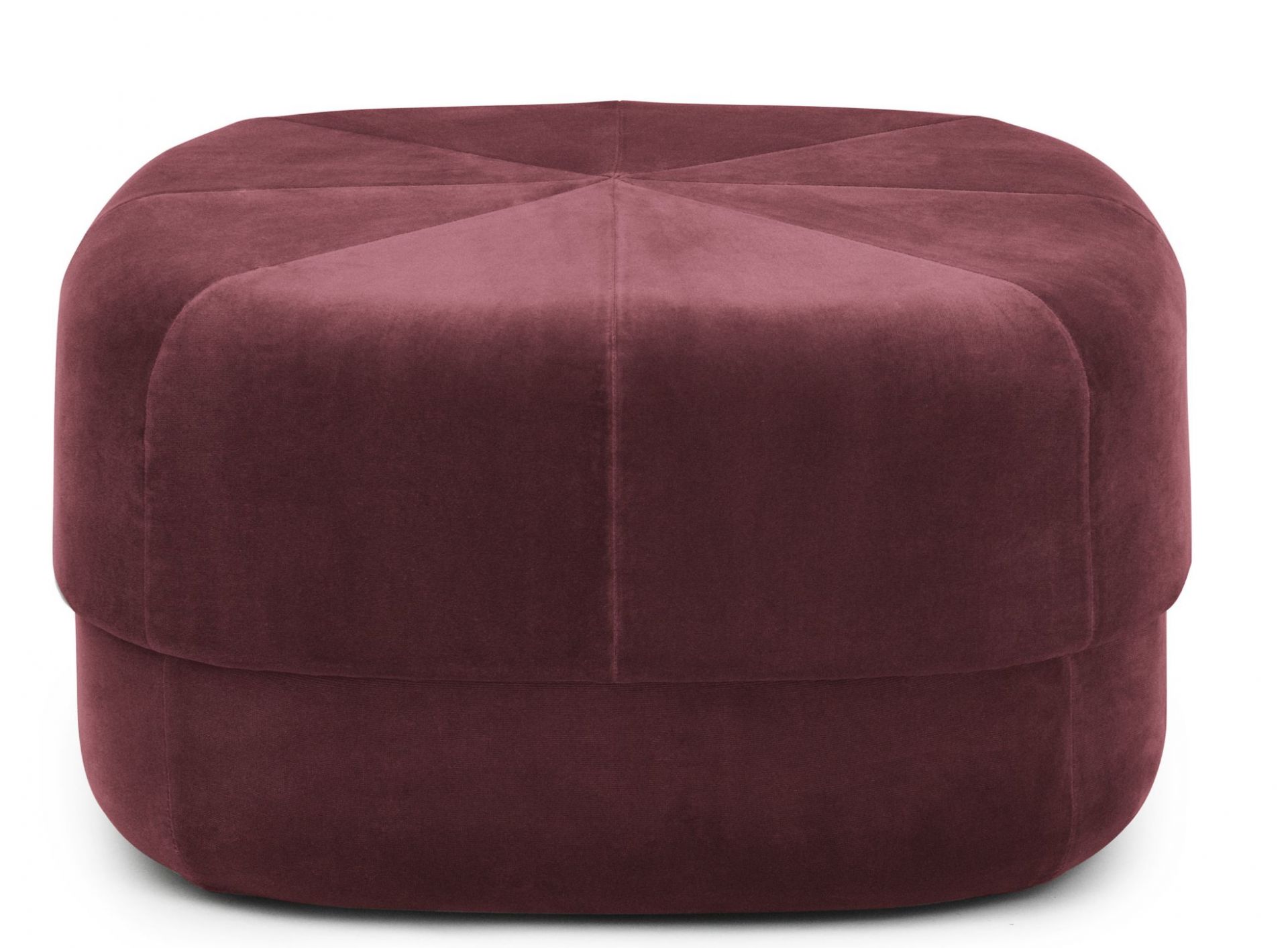 Nahaufnahme des Circus Pouf Large Hockers von Normann Copenhagen in Bordeauxrot.