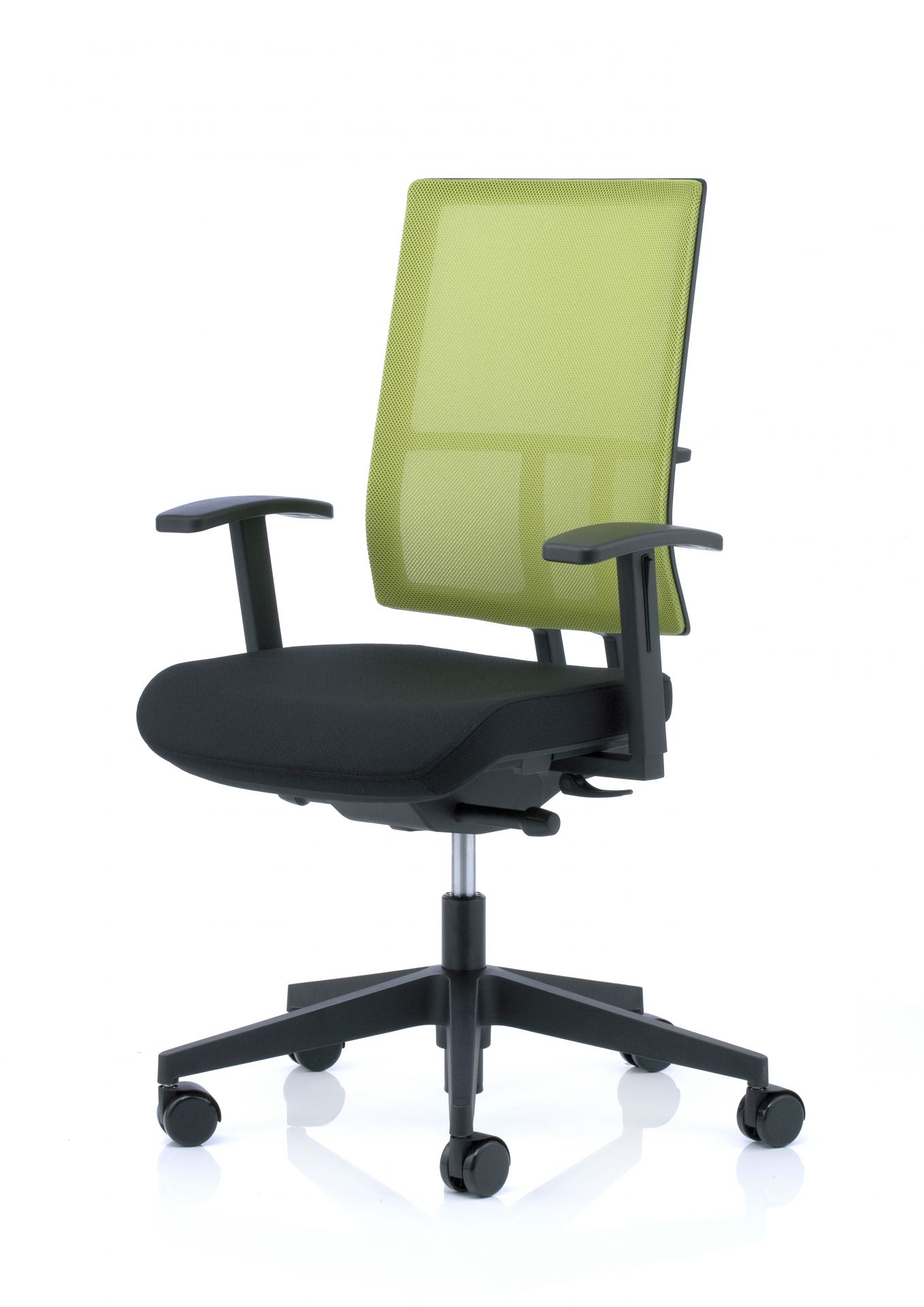 Anteo Basic Bürostuhl von Köhl mit schwarzem Sitz und grüner Netzrückenlehne. Ergonomischer Drehstuhl.