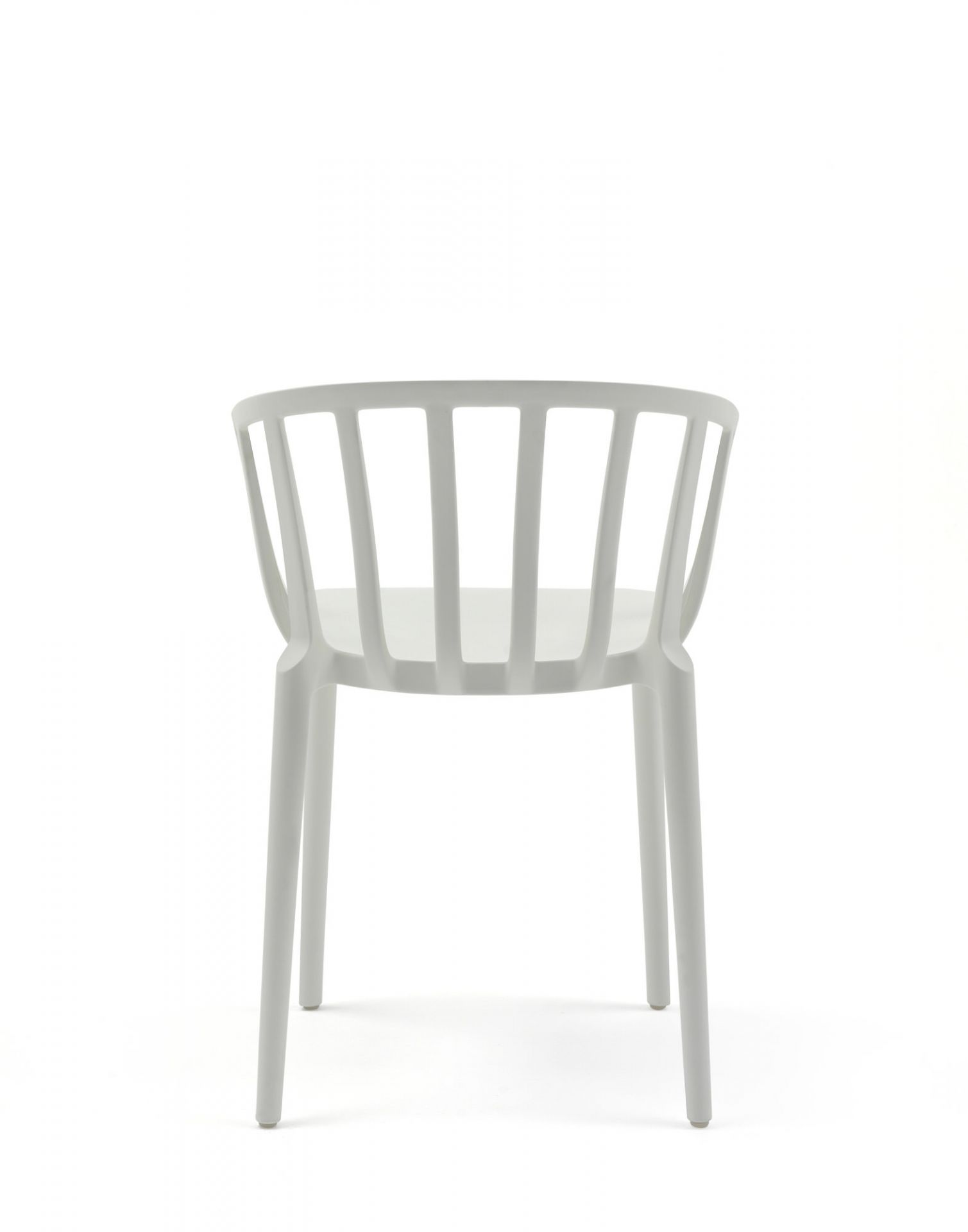 Venice Stuhl von Kartell, grauer Esszimmerstuhl und Wohnzimmerstuhl aus Kunststoff, Rückenansicht.