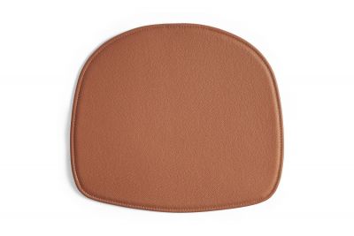 Braunes Seat Pad Sitzkissen für Hay About a Stool Barhocker, Lederoptik, von oben.