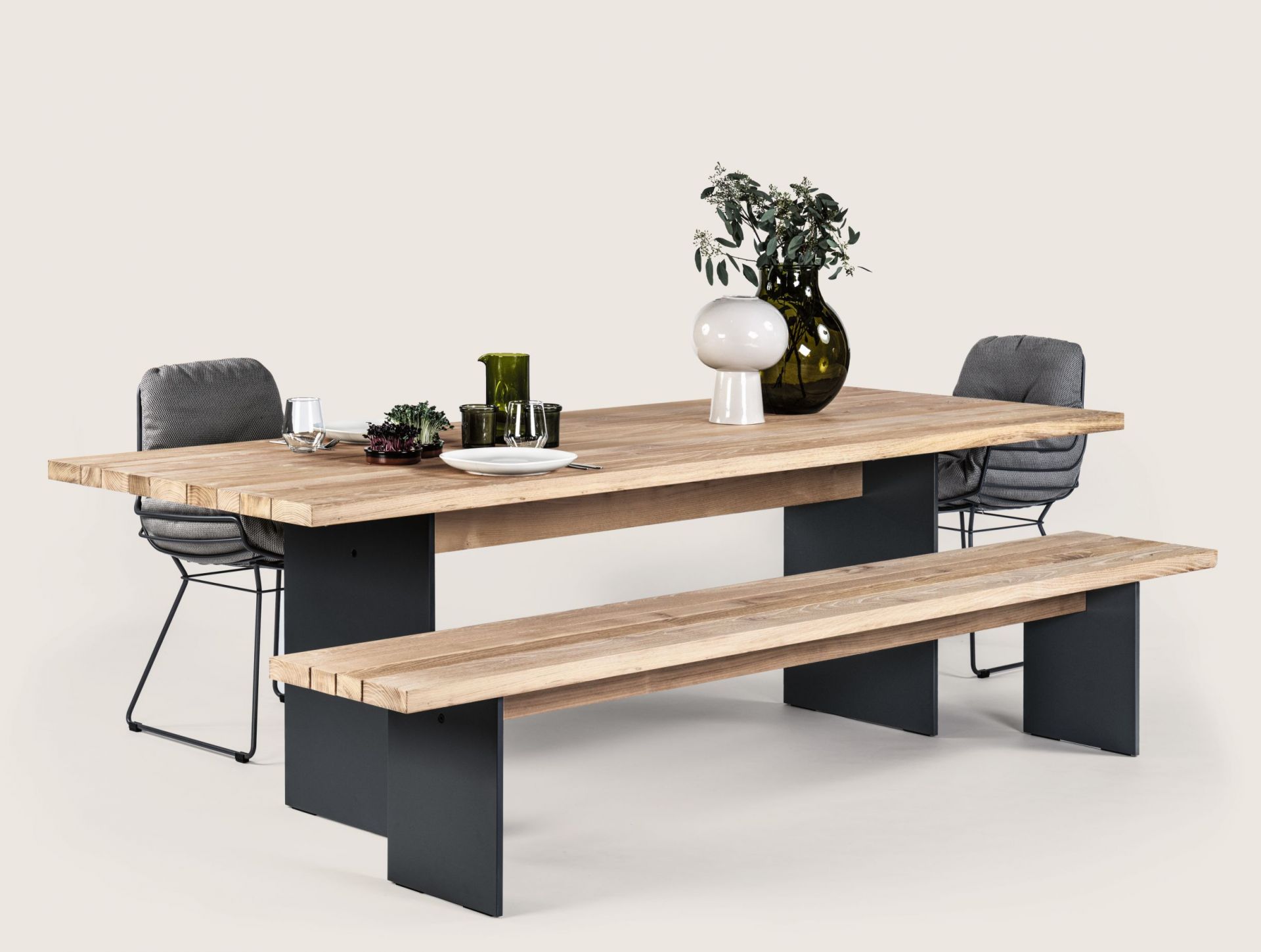 SC 41 Outdoor Tisch Akazie gebürstet geölt Janua 