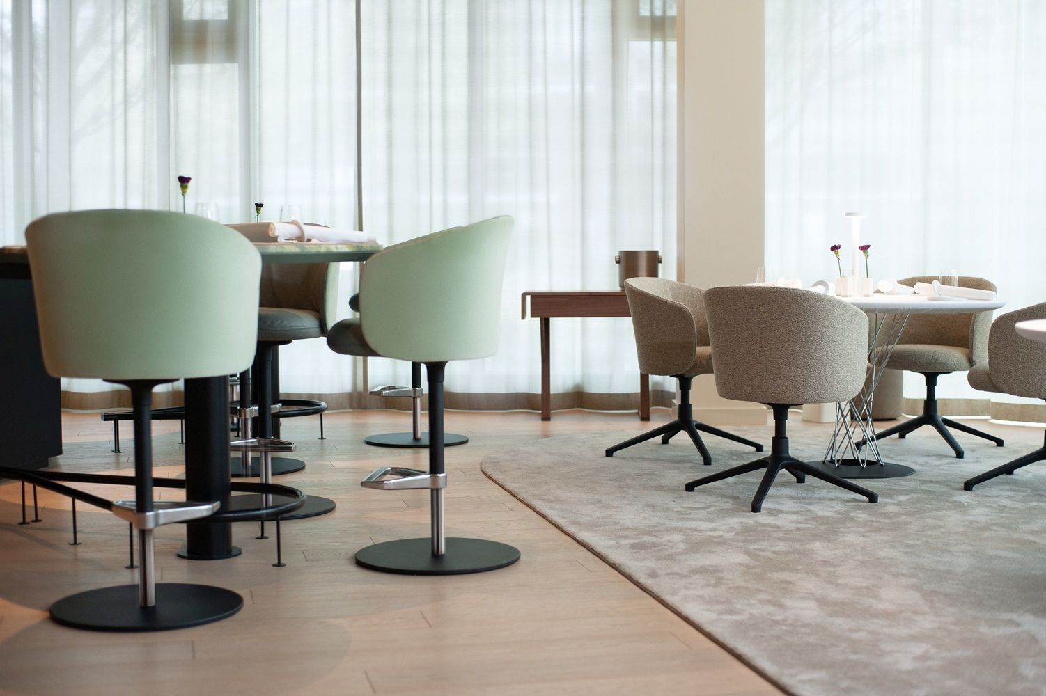 Mikado Armchair High Sessel / Barhocker Vitra