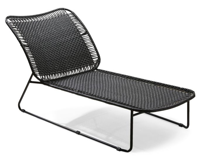 Schwarze Cielo Daybed Liege von ames für den Außenbereich, geflochtene Sitzfläche und Metallgestell.