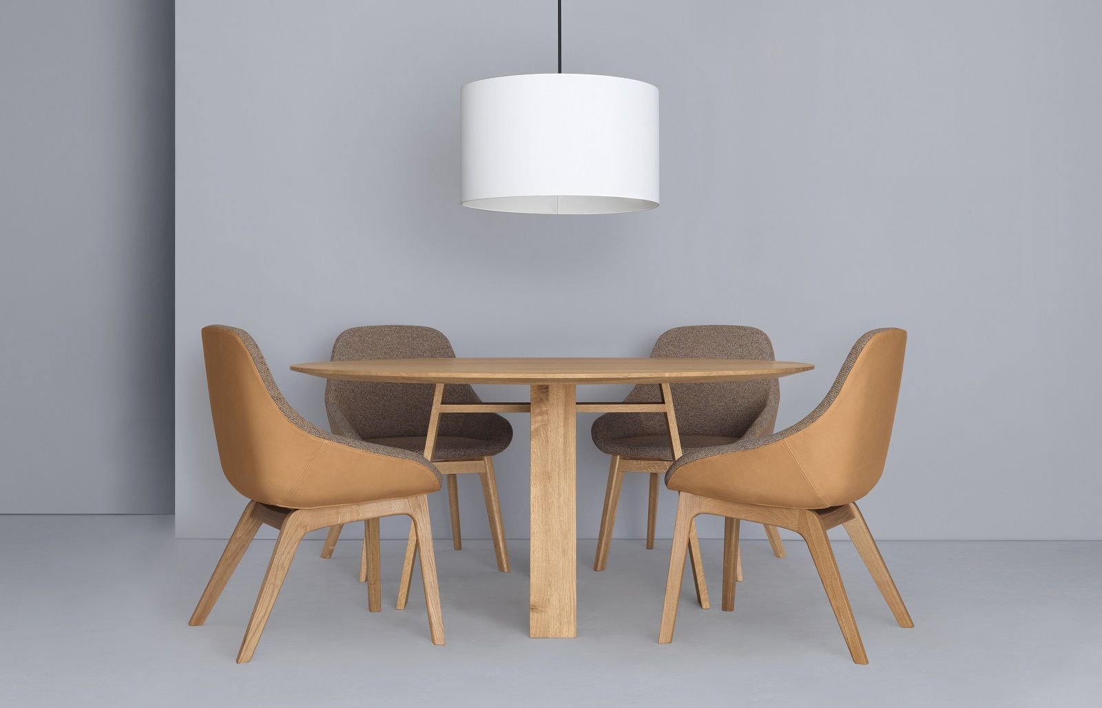 BONDT Tisch rund Zeitraum