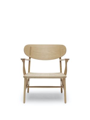 CH22 Lounge Sessel von Carl Hansen & Søn aus geölter Eiche mit geflochtenem Sitz.