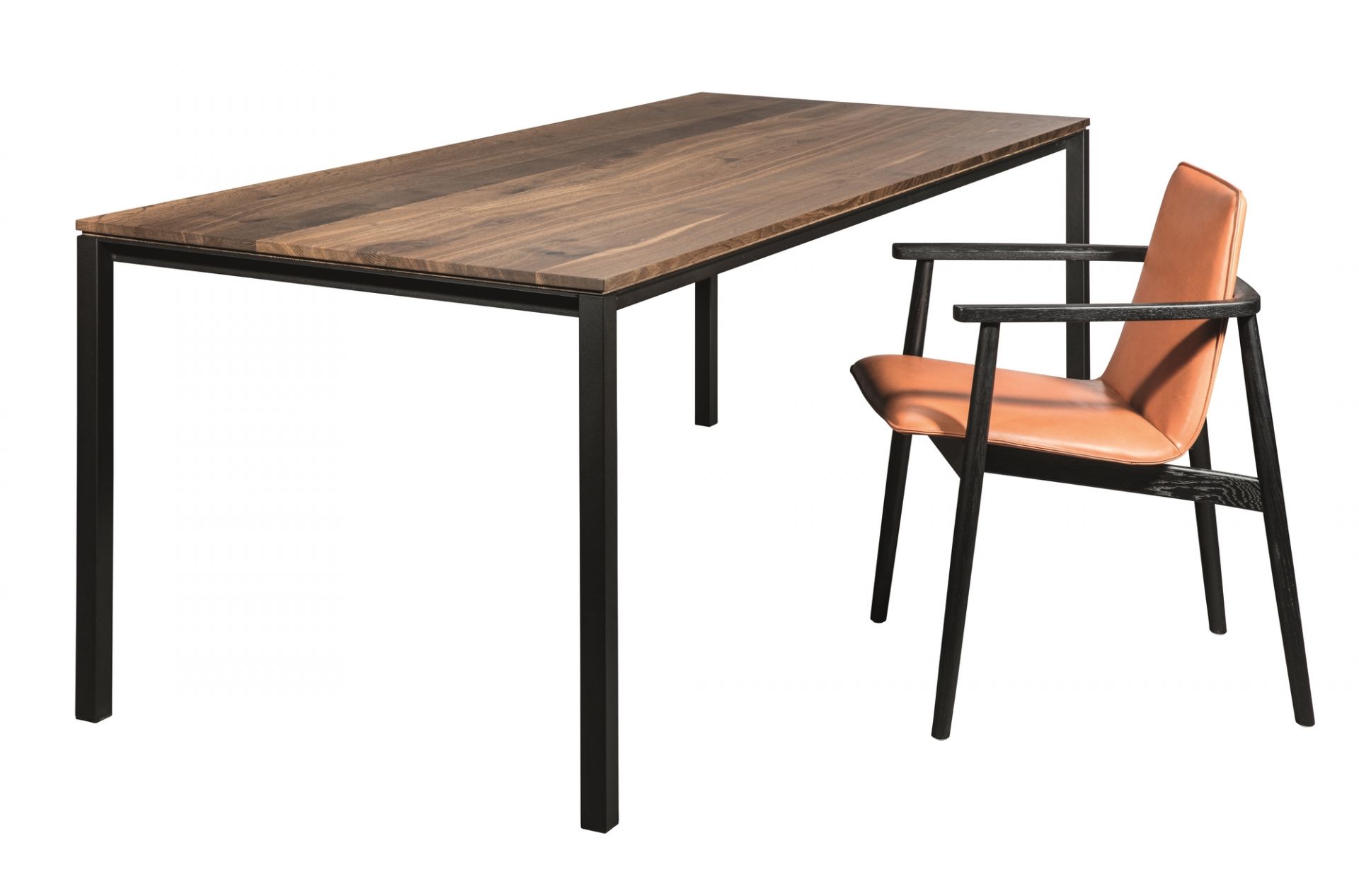 Janua S 600 Tisch Eiche geräuchert mit Stuhl: Moderner Esstisch aus Massivholz und Stahl.