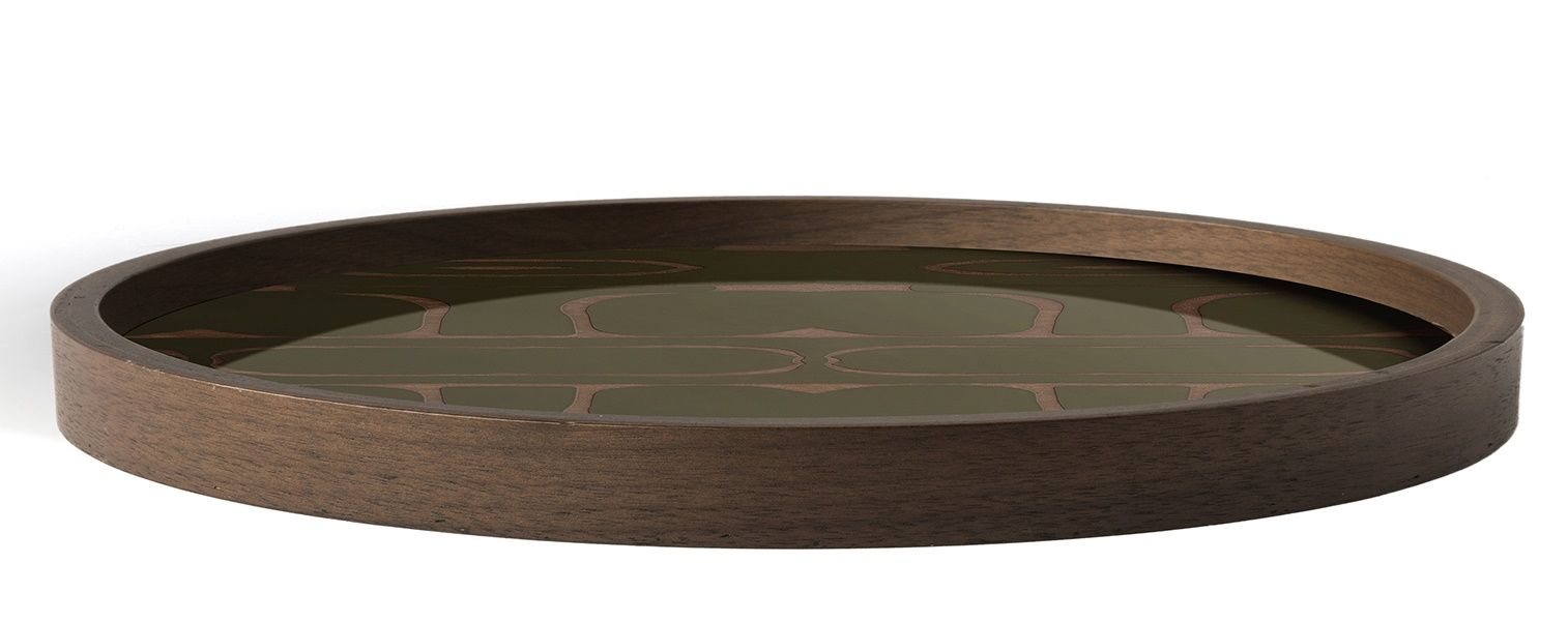 Rundes Holztablett "Second Nature" von Ethnicraft mit grünem, gemustertem Einsatz. Dekoration und Aufbewahrung.