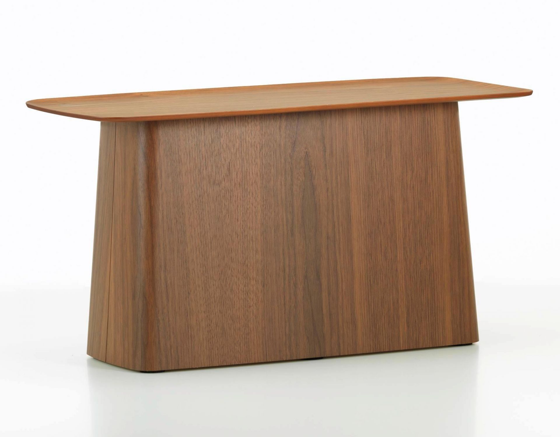 Vitra Wooden Side Table Beistelltisch aus Walnussholz, groß, für Wohnzimmer und Schlafzimmer.