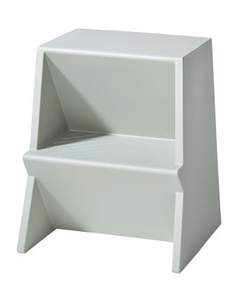 Grauer Mono Tritthocker von Richard Lampert, ideal als Möbel für Kinder und Erwachsene.