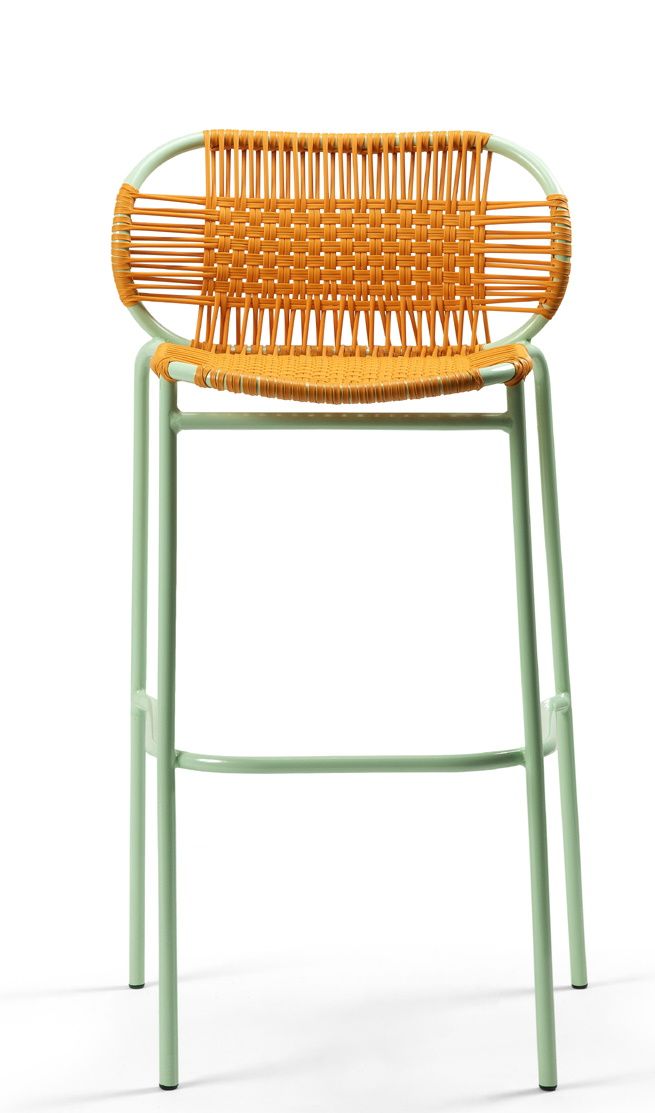 Cielo Barhocker: Outdoor Barstuhl mit orangefarbener Sitzfläche und mintgrünem Metallgestell.