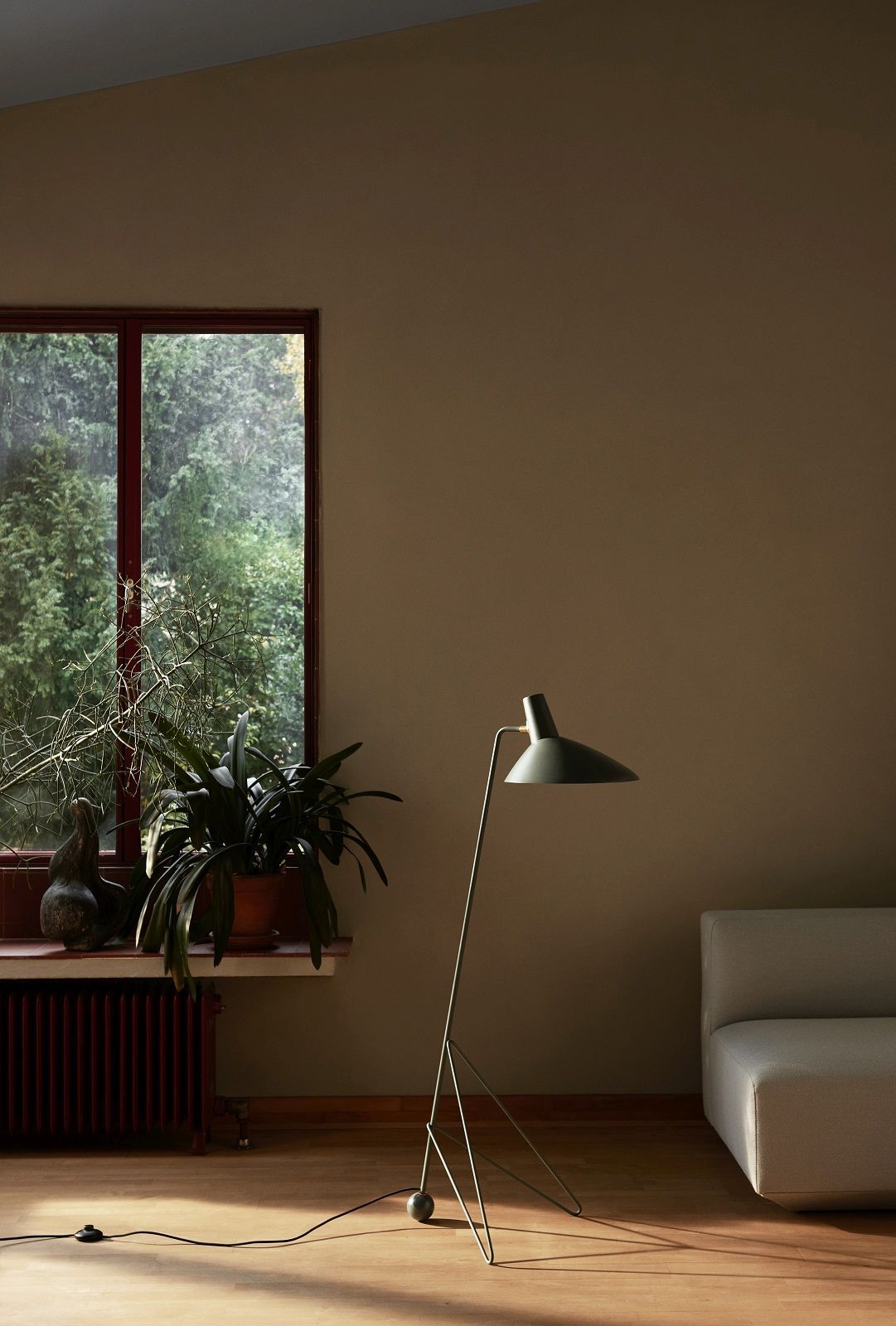 Tripod HM8 Floor lamp Stehleuchte AndTradition