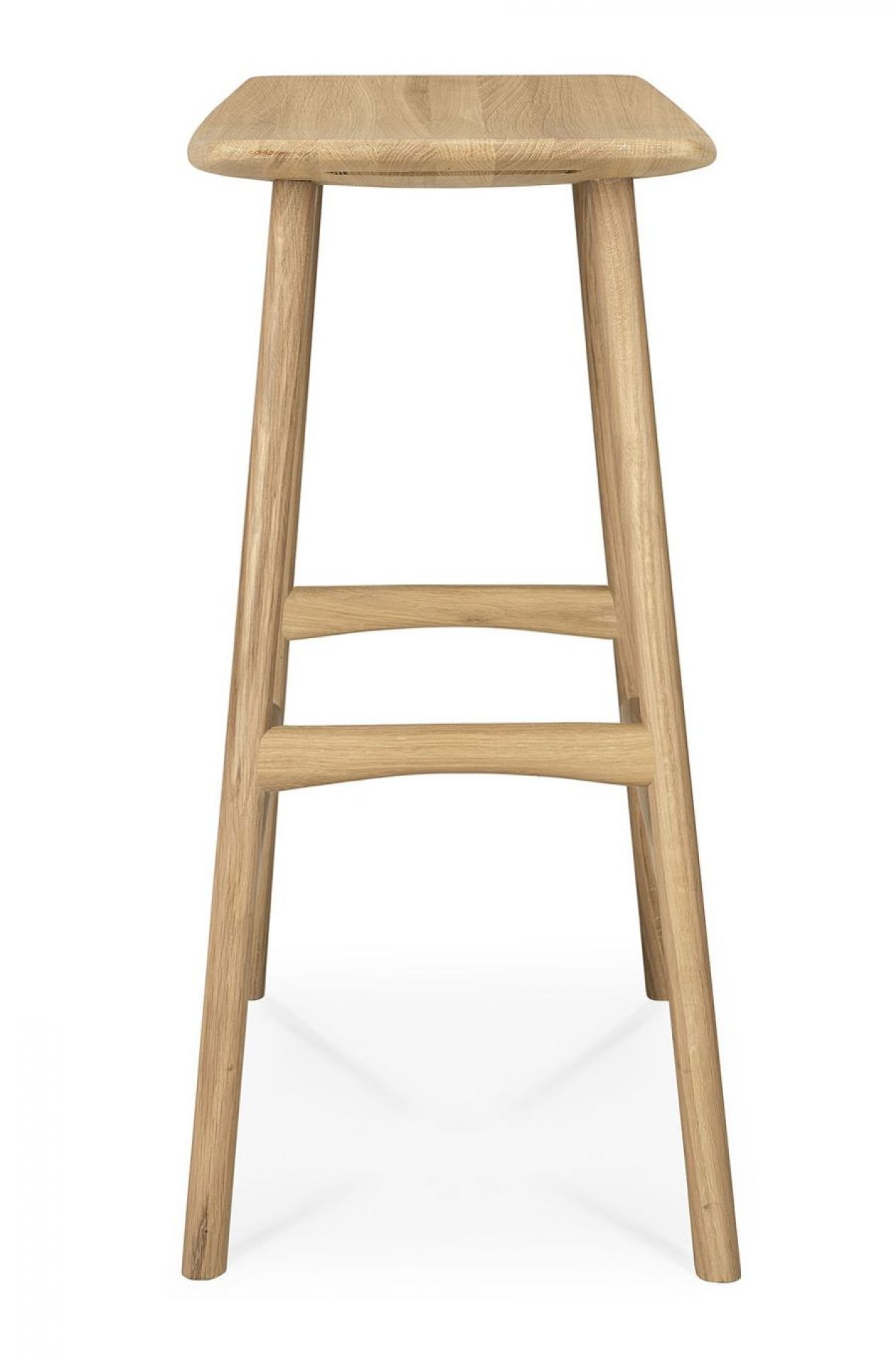 Osso Tresenhocker aus Eiche von Ethnicraft: Moderner Barhocker aus hellem Massivholz, minimalistisches Design.