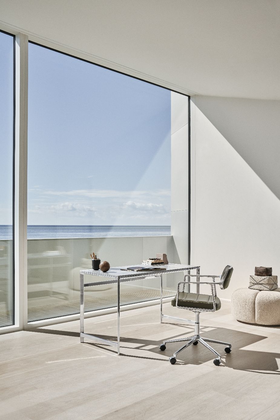 Vipp 453+ / Vipp453+ Swivel Chair Drehstuhl Vipp