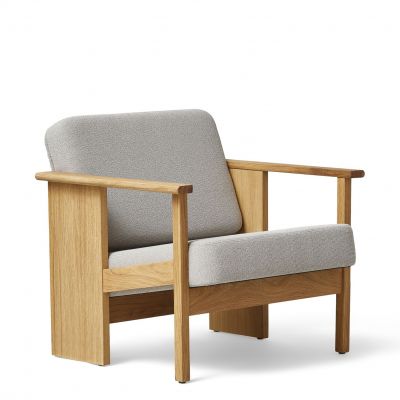 Block Lounge Chair Sessel mit grauem Gabriel Bezug und Holzgestell von Form & Refine.