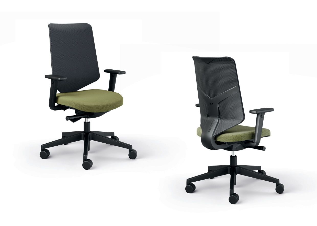 HUG.Y Bürodrehstuhl von König und Neurath, ergonomischer Drehstuhl mit grüner Sitzfläche und schwarzer Rückenlehne.