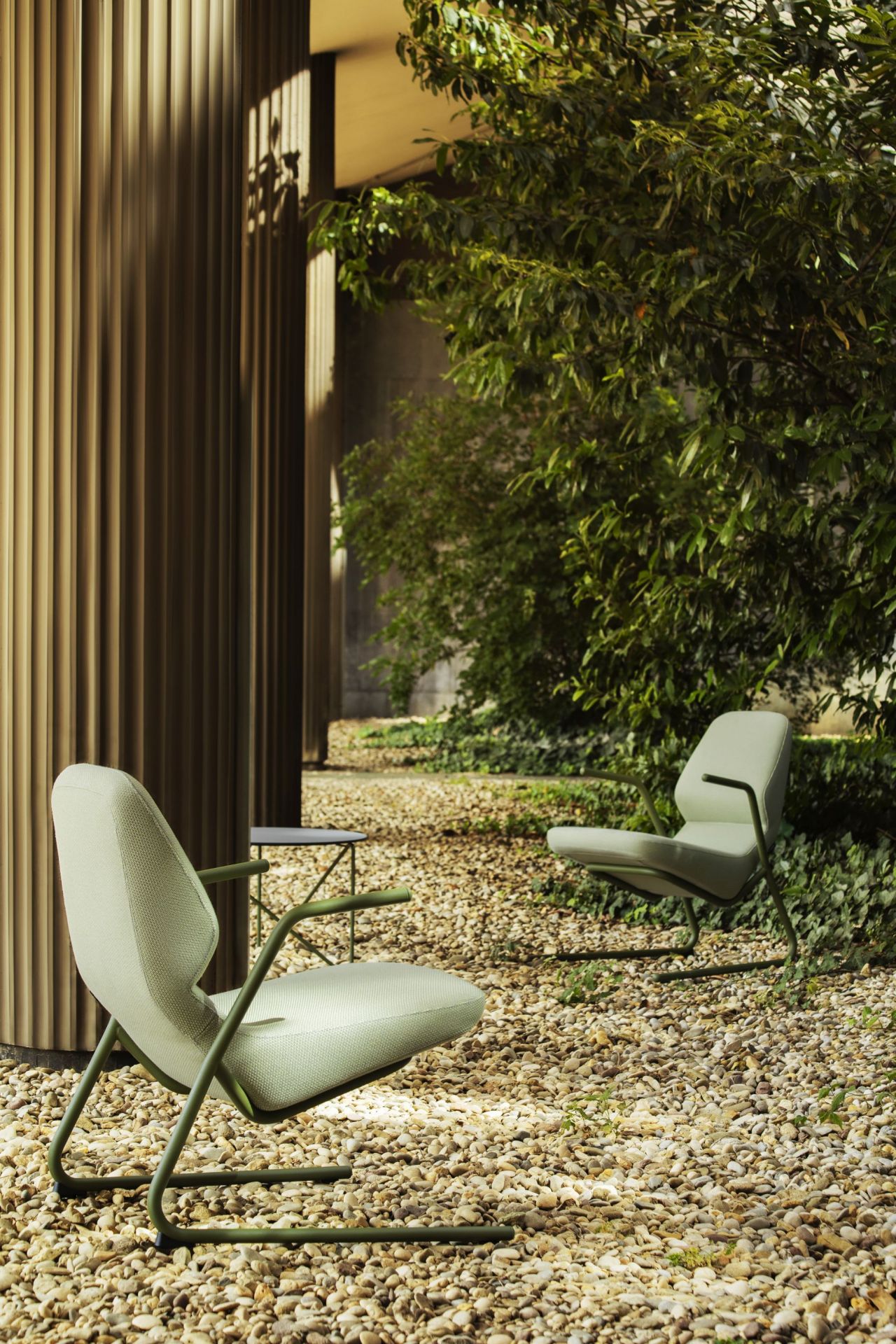 Oblique Indoor / Outdoor Sessel Prostoria