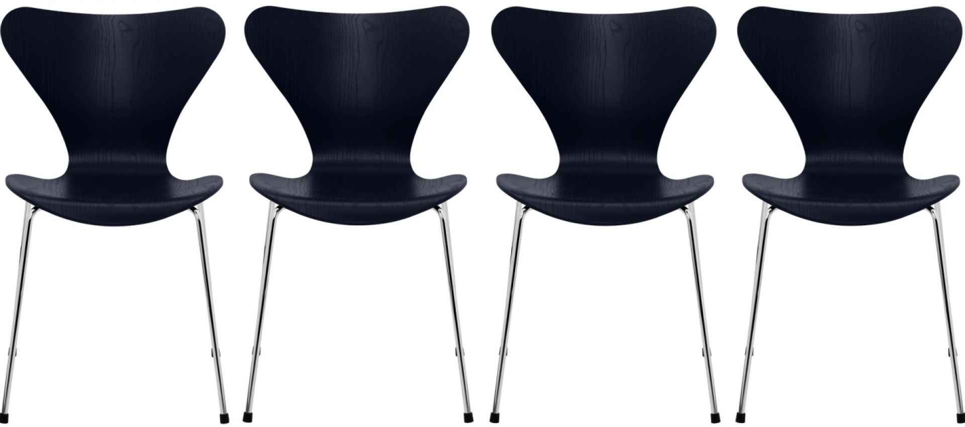 Vier Siebener Stühle in Esche Midnight Blue mit Chromgestell, Designklassiker von Fritz Hansen.