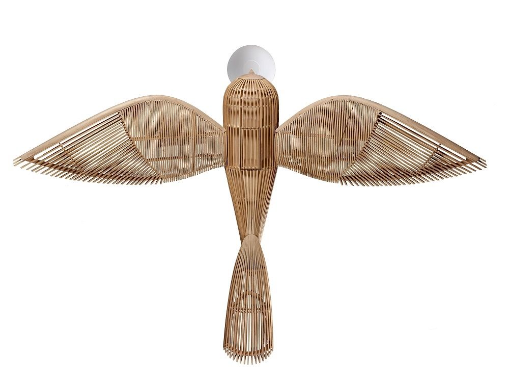 Dimmbare Big Bird Leuchtenskulptur von LZF Lamps in Vogelform aus Holz, Draufsicht.