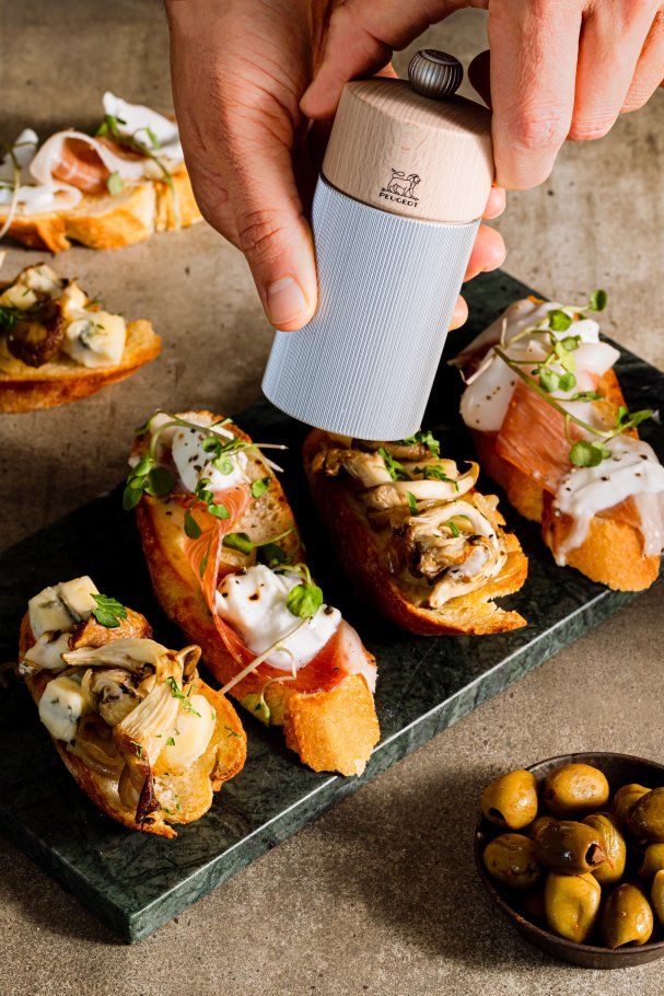 Line Salzmühle H 12 cm Aluminium / Natur Peugeot 