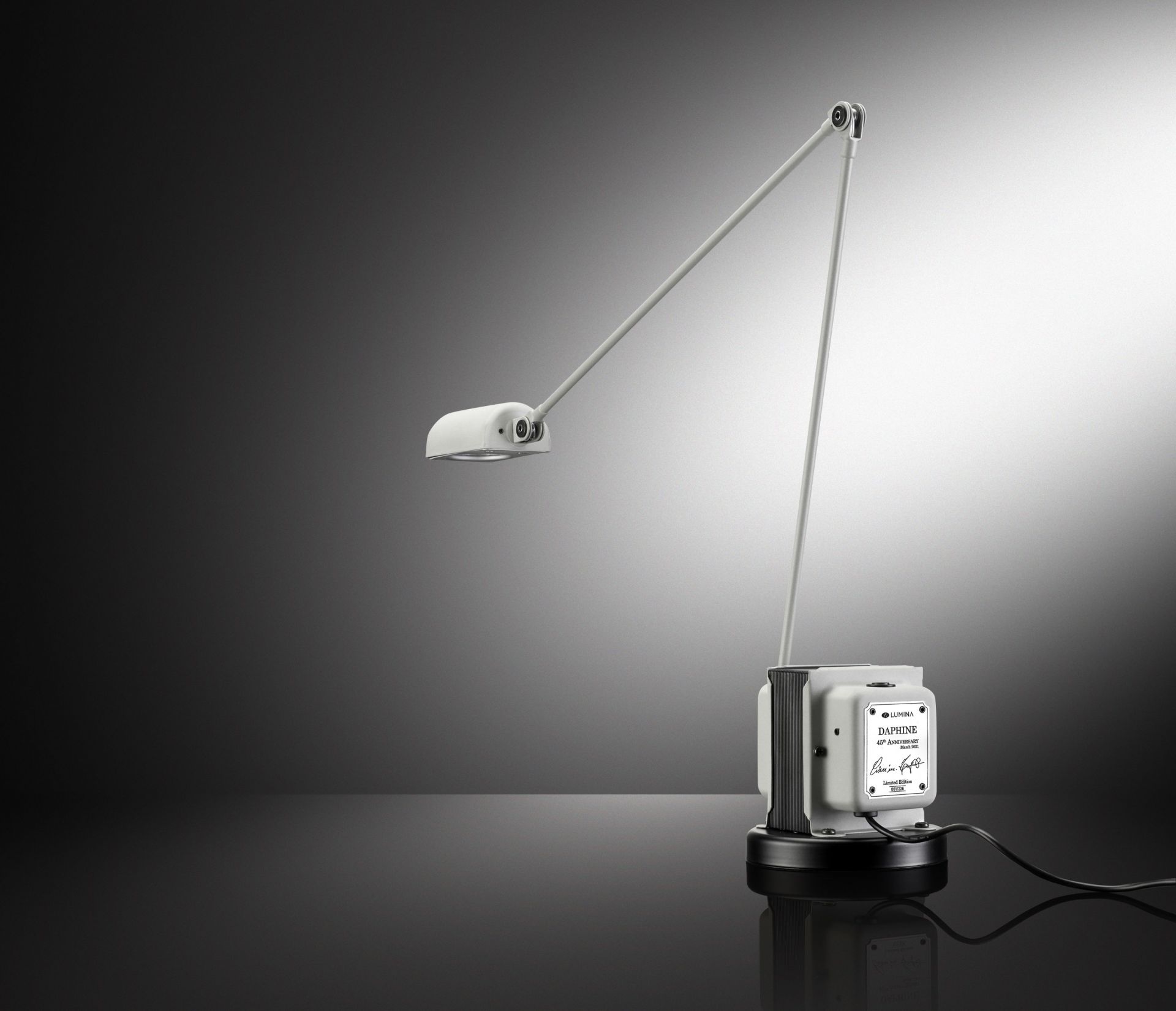 Daphine Special 45th Anniversary LED Tischleuchte LIMITED EDITION Lumina EINZELSTÜCK