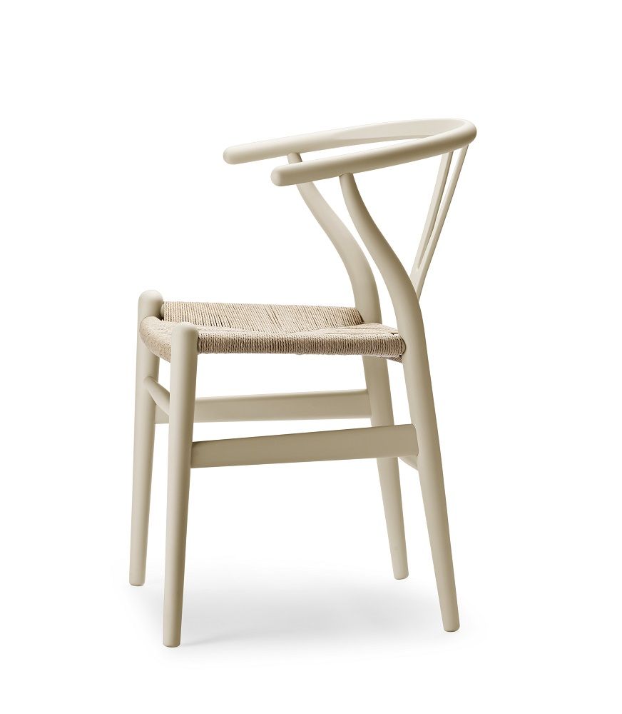 CH24 Wishbone Chair Stuhl in Barley Farbe von Carl Hansen & Søn.