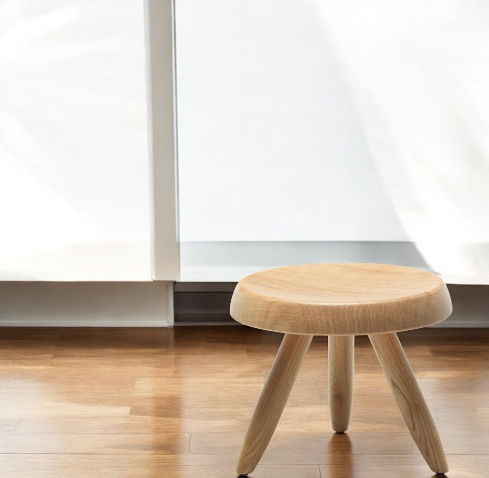 524 Tabouret Berger Hocker aus amerikanischem Nussbaum von Cassina, moderner Holzhocker für Wohnräume.