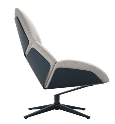 Shrimp 23 Drehsessel von Cor, Seitenansicht: Moderner Sessel mit grauem Bezug und dunklem Drehfuß.