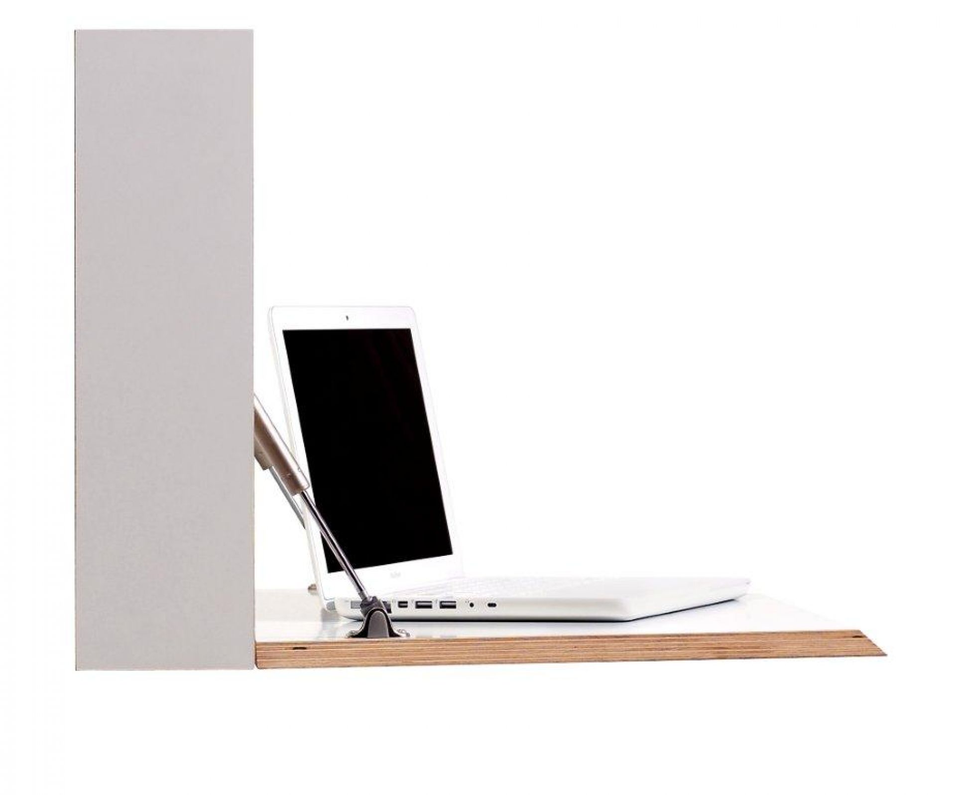 Flatbox Sekretär von Müller Möbelwerkstätten, weiß, mit Laptop, platzsparender Wandsekretär für Homeoffice.