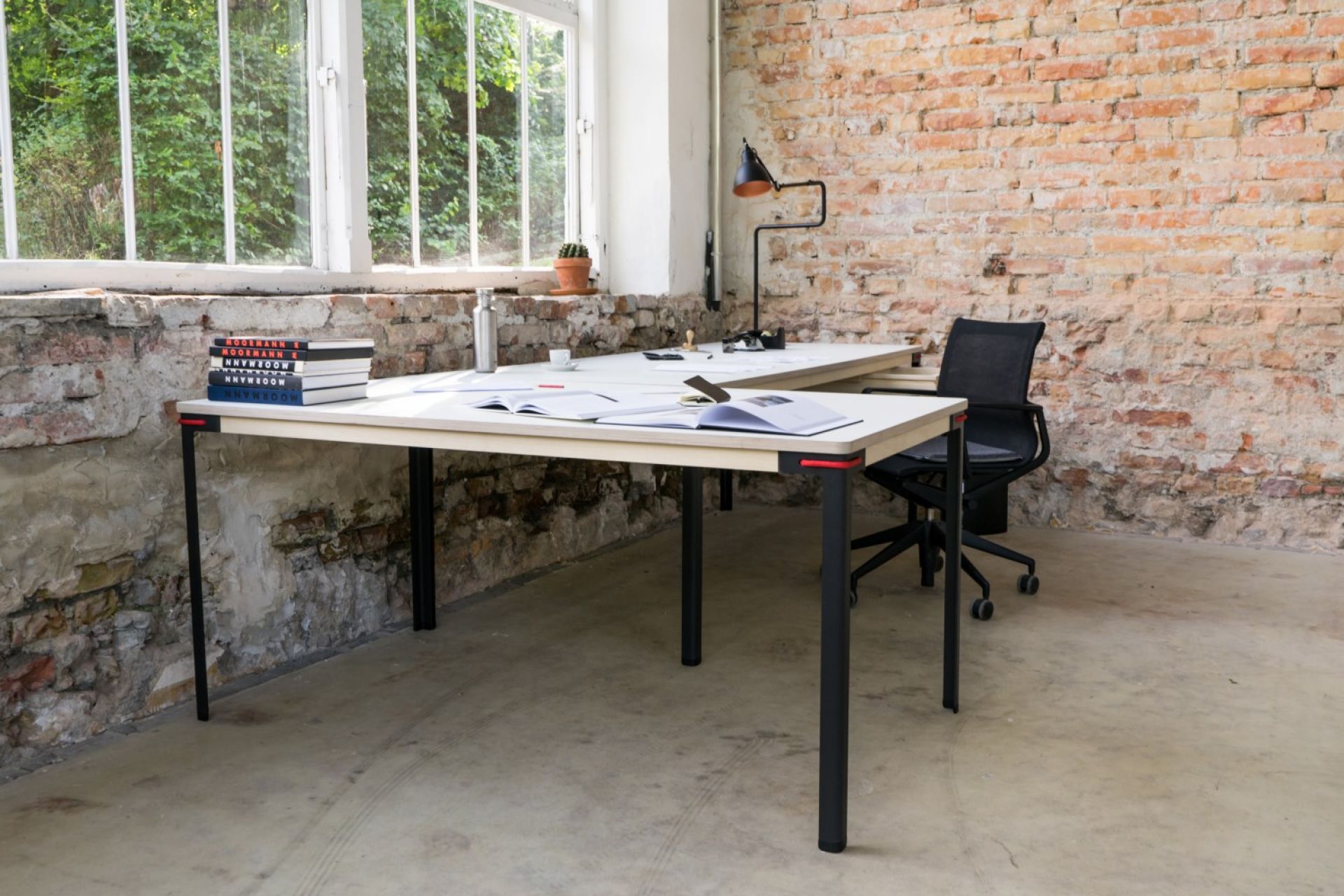 Seiltänzer Tisch Nils Holger Moormann