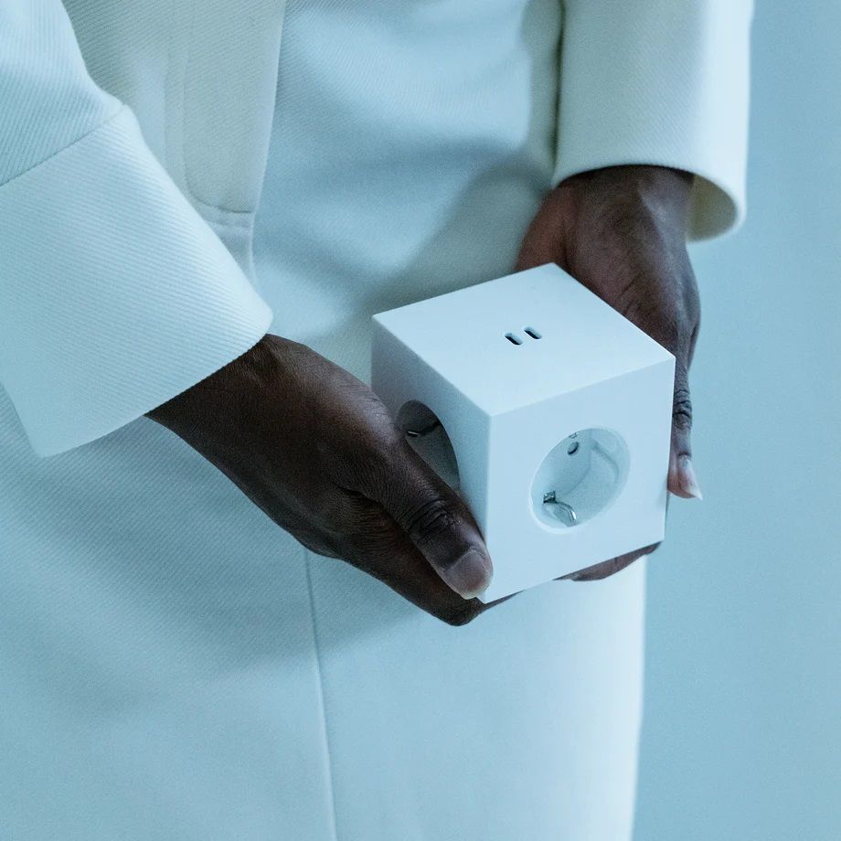 Square 2 - Avolt Steckdosenwürfel mit USB-C dfp Design