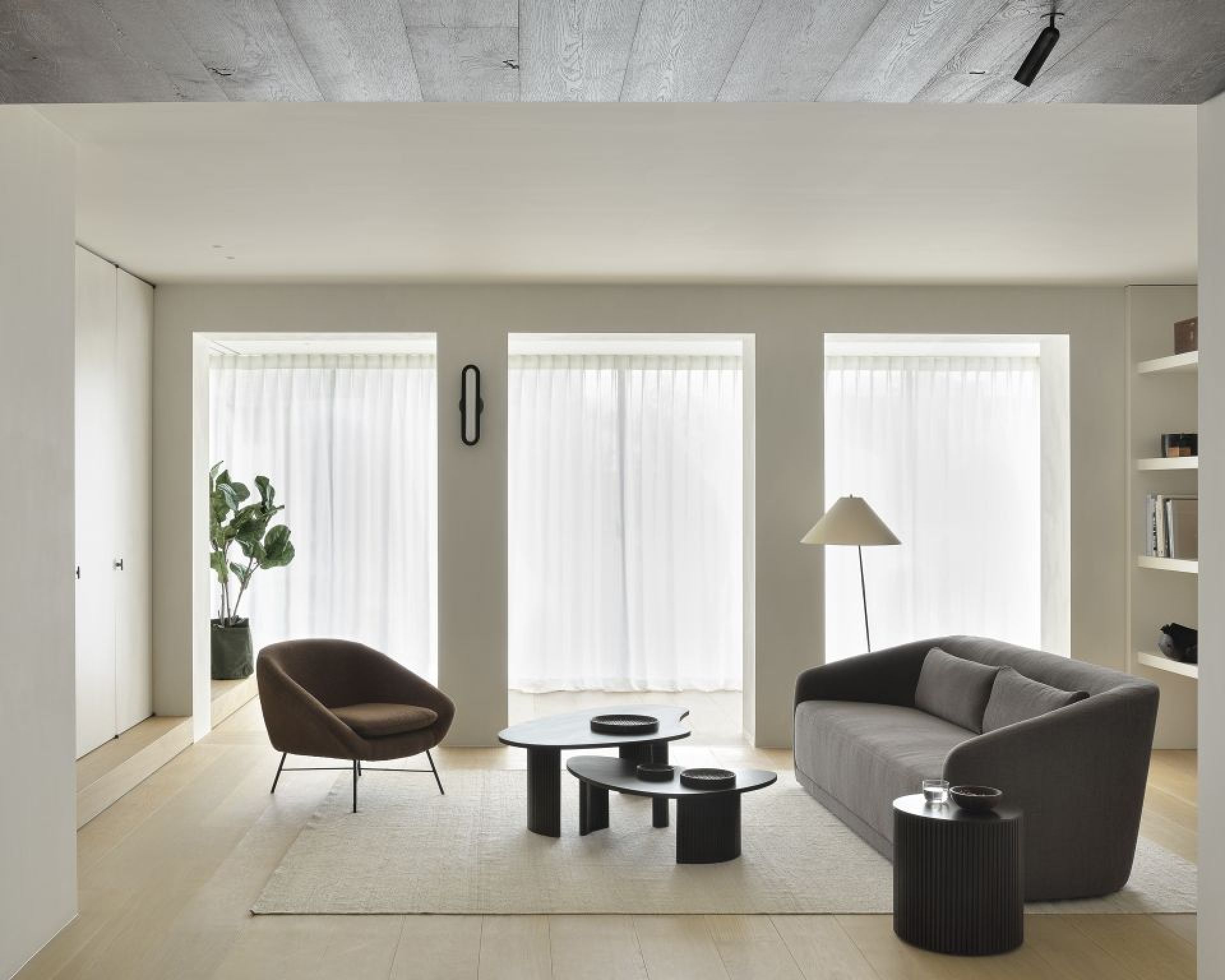 Boomerang Couchtisch Mahagoni Ethnicraft