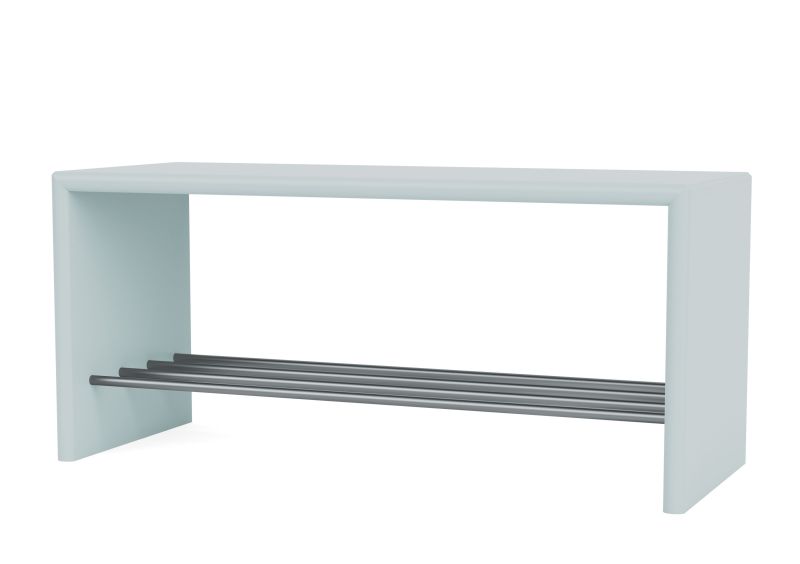 Helle Hall Montsk Schuhbank mit drei Ablagestangen aus Metall für Schuhe.