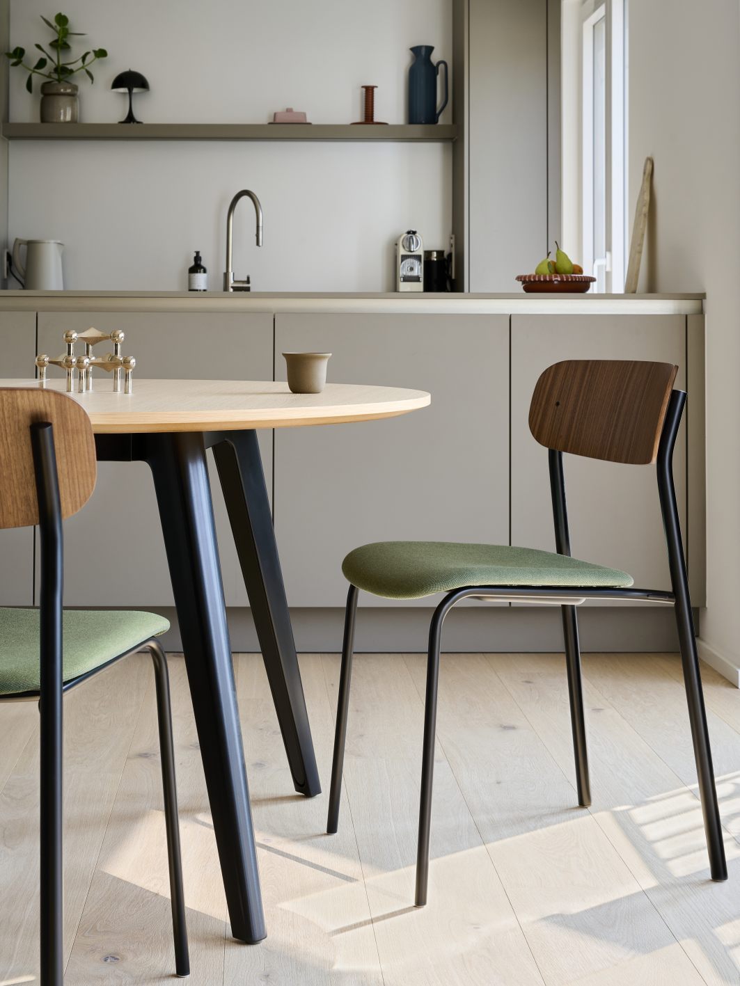 S 243 / S243 Stahlrohr Stuhl Thonet