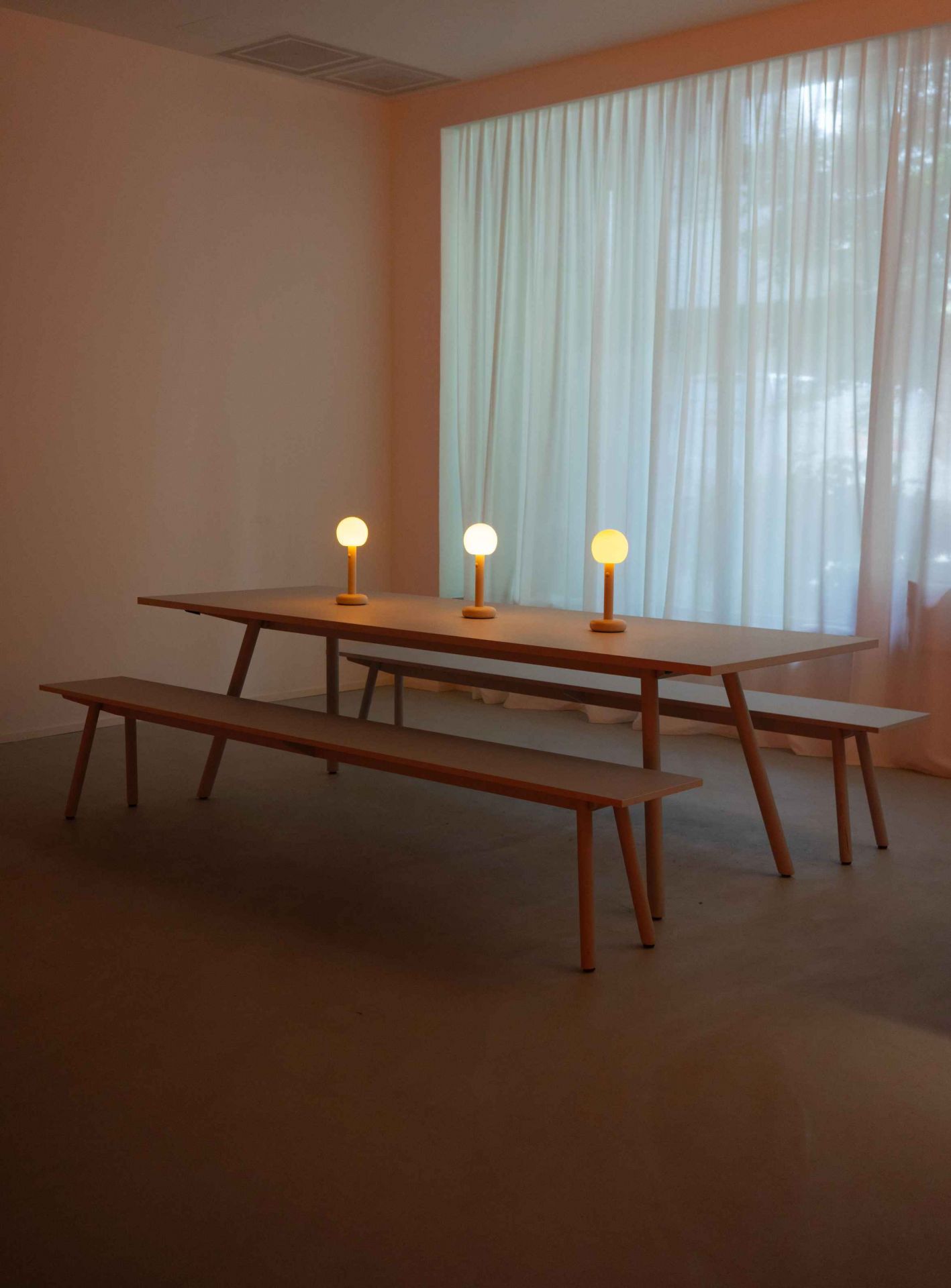 Fire Akku LED Tischleuchte Grau