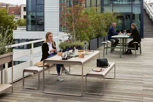 Bolder 3-Sitzer-Tisch mit Sitzflächen Outdoor Fermob MÄNGELEXEMPLAR