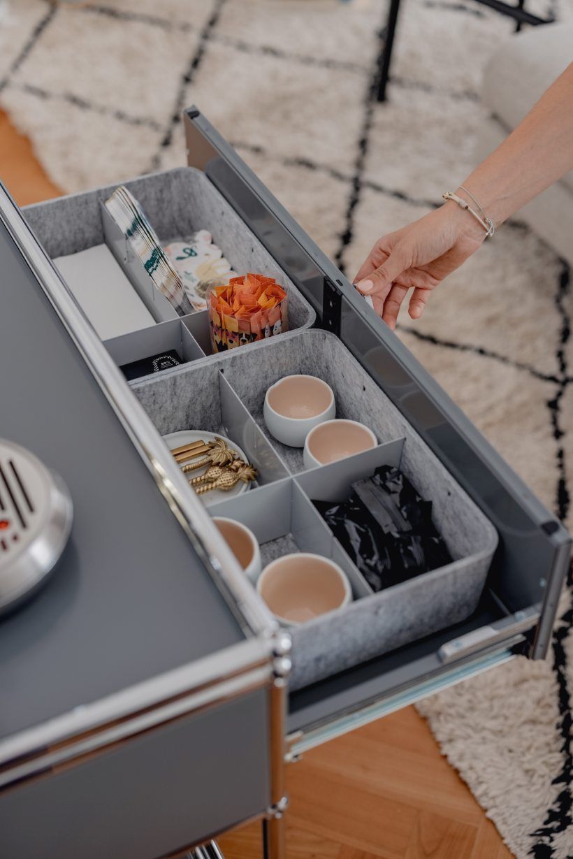 USM Haller Inos Box hoch mit Unterteilung quer / längs