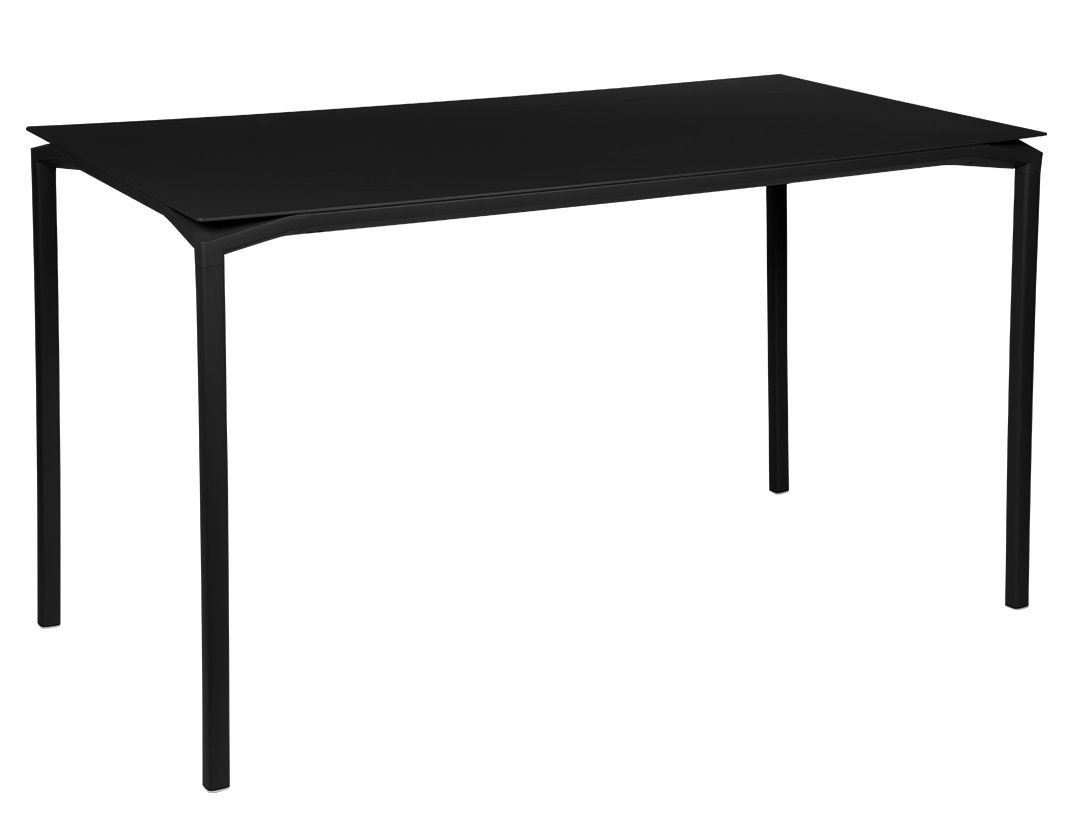 Schwarzer Calvi Tisch von Fermob für den Außenbereich, moderner Gartentisch mit minimalistischem Design.