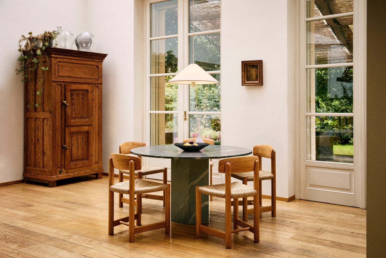 Daumiller Stuhl Kiefer schwarz Gubi