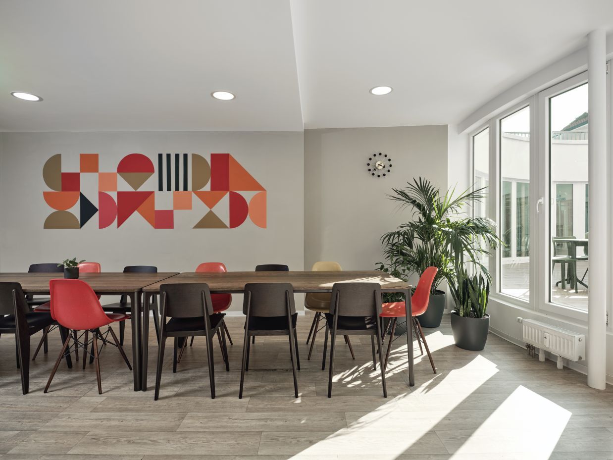 Ball Clock Wanduhr - schwarz Vitra