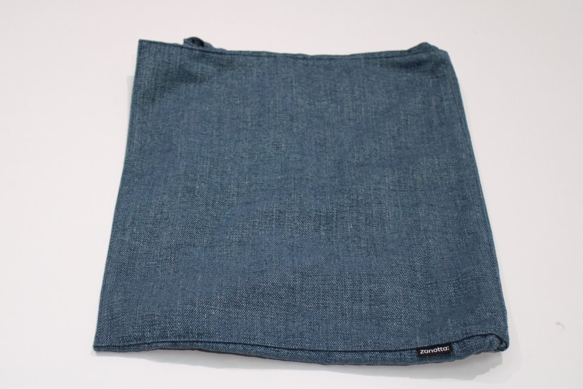 Ersatzbezug für Ada Stuhl von Zanotta in Jeans-Optik. Stuhlbezug aus Stoff, blau.