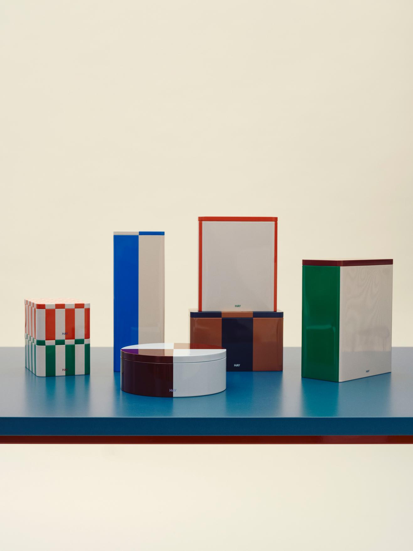 Tin Container Extra Large Off-White, burgundy and green Aufbewahrungsbox Hay