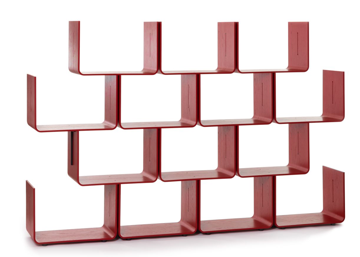 Rotes Elysée Regal von Magis: Modulares Regalsystem mit abgerundeten Formen für Wohnzimmer und Büro.