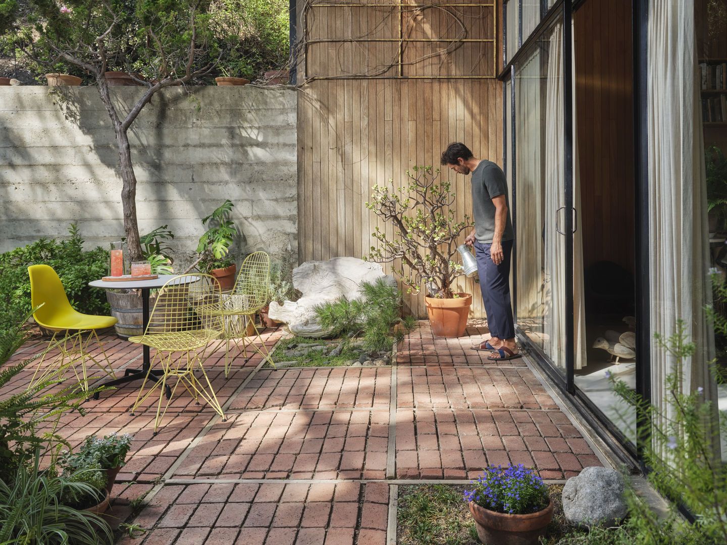 Eames Fiberglass Chair DSR Stuhl Vitra