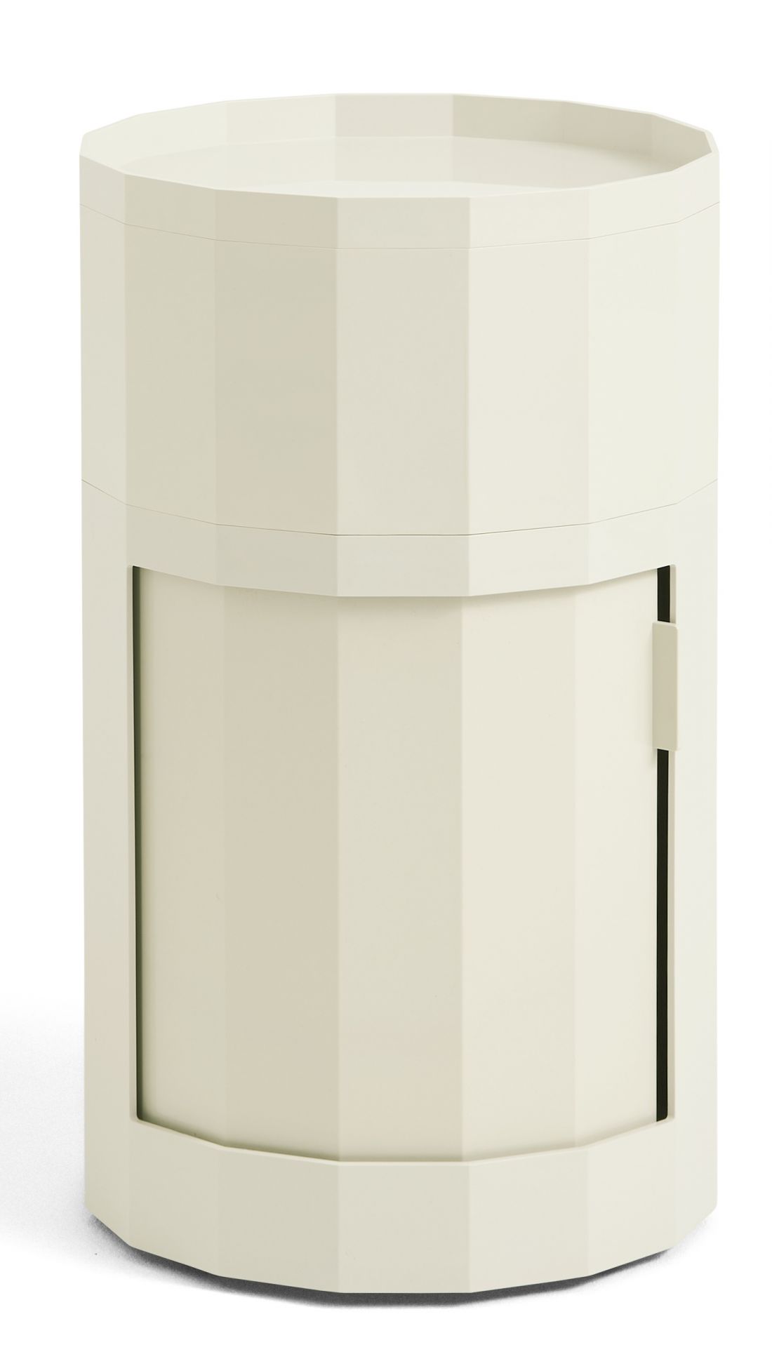 Facet Cabinet in Eggshell: Moderner, hoher Stauraumschrank mit Tür für Wohnzimmer und Büro.