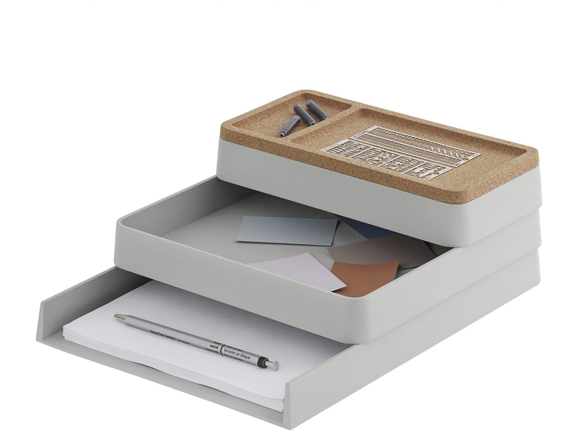 Muuto Arrange Desktop Serie Konfiguration 1: Schreibtisch Organizer mit Ablagefächern und Büroartikeln in Grau.