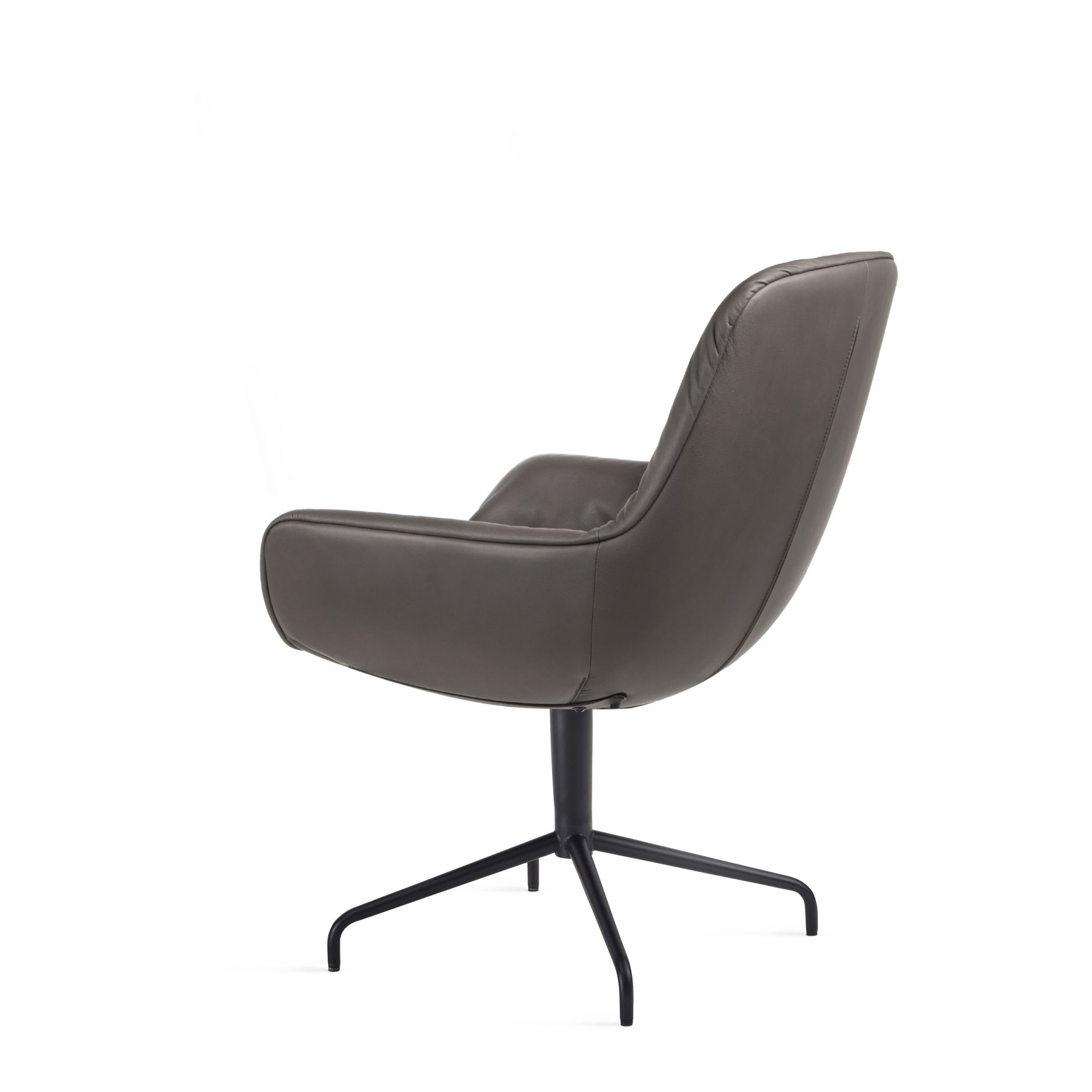 Leya Lounge Chair von Freifrau Manufaktur, graues Leder, drehbarer Sessel mit schwarzem Fuß.
