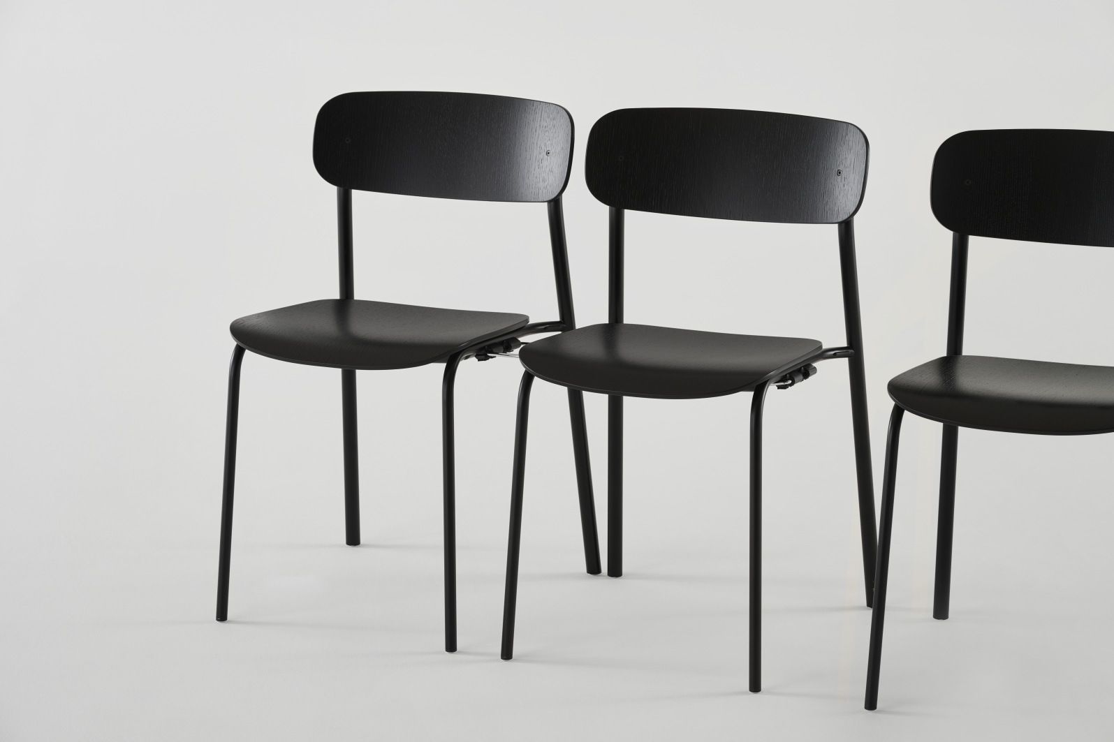 S 243 / S243 Stahlrohr Stuhl Thonet