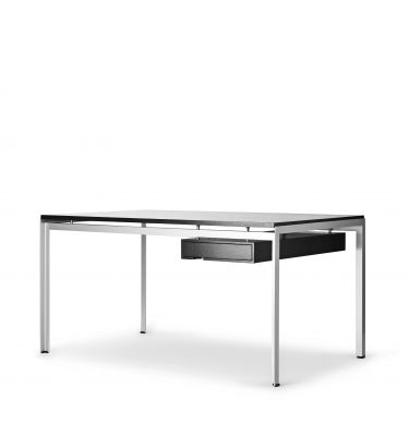 Moderner Carl Hansen Schreibtisch PK52A mit Schublade und Stahlgestell, ideal für Studenten.